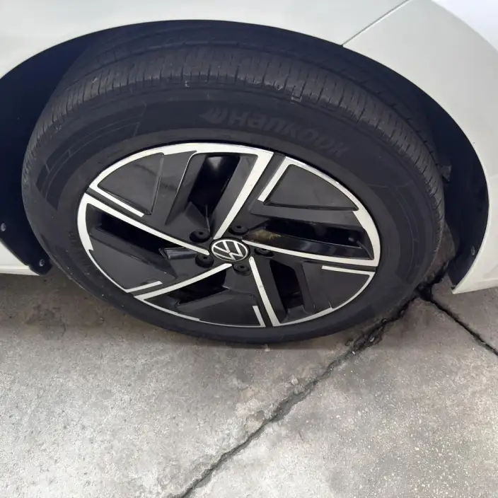 Volkswagen Sagitar 2023 Model 300TSI DSG Superior Edition – фото 8
