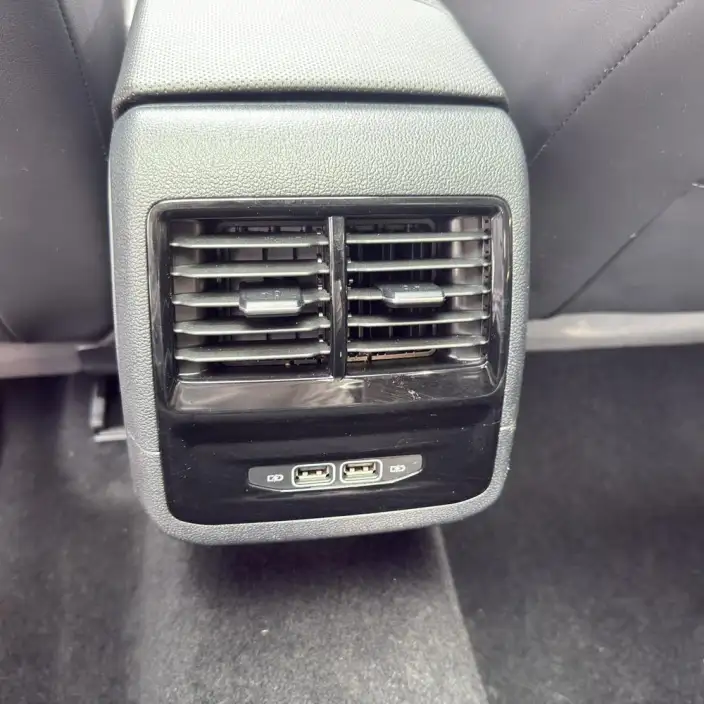 Volkswagen Sagitar 2023 Model 300TSI DSG Superior Edition – фото 9