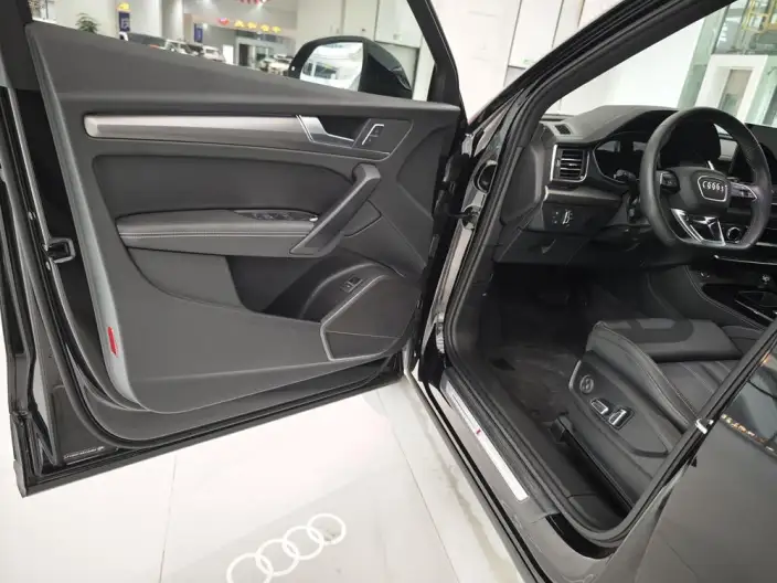 Audi Q5L 2024 Model 40TFSI Luxury Dynamic Model – фото 9