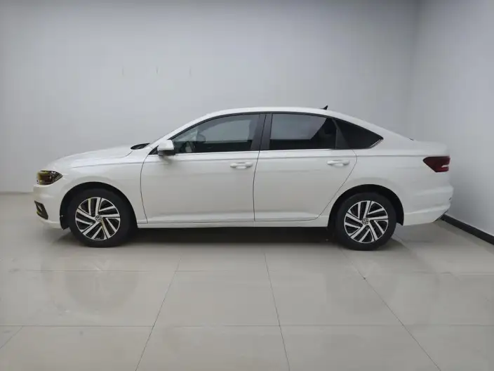 Volkswagen Lavida 2021 Model 1.5L Automatic Comfort Edition – фото 4