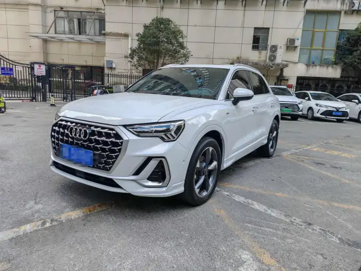 AUDI Q3 2024 Model 35 TFSI Fashion Dynamic Model – фото 1