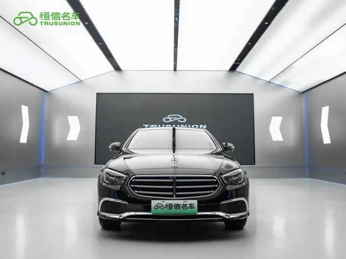 Mercedes-Benz E-Class PHEV 2022 Model Facelift E 350 e L sedan – фото 2