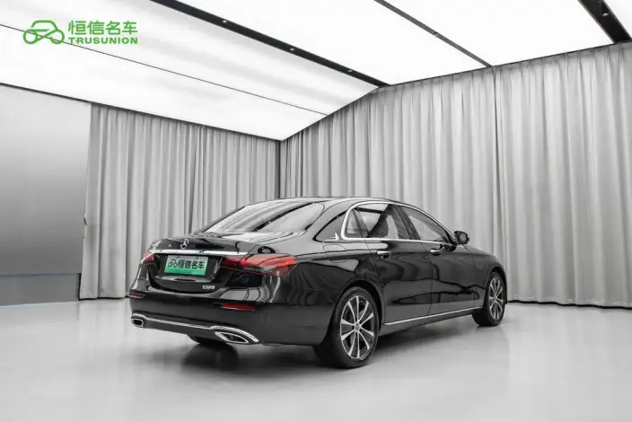 Mercedes-Benz E-Class PHEV 2022 Model Facelift E 350 e L sedan – фото 6