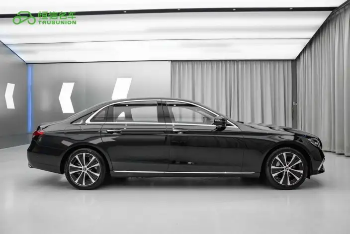 Mercedes-Benz E-Class PHEV 2022 Model Facelift E 350 e L sedan – фото 7