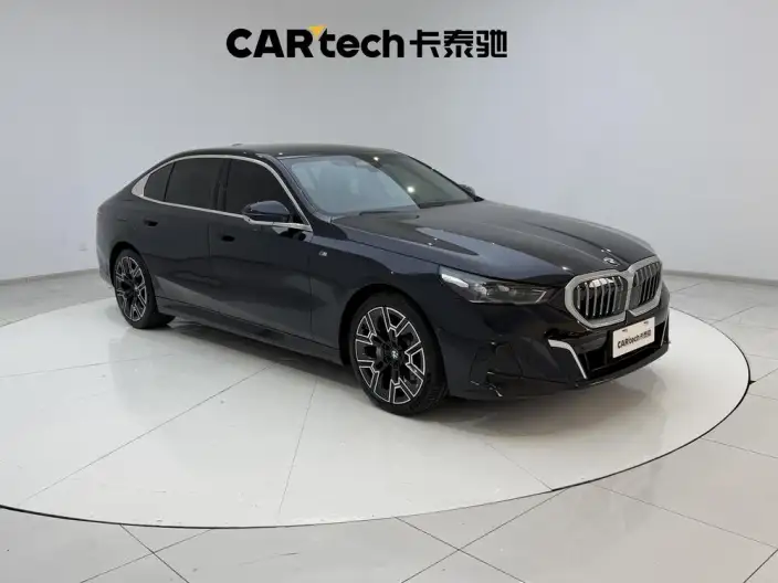 BMW 5 Series 2024 Model 530Li Exclusive Model M Sports Set – фото 3