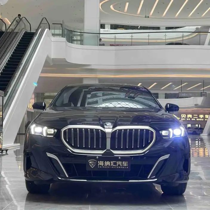 BMW 5 Series 2024 Model 525Li M Sports Set – фото 2