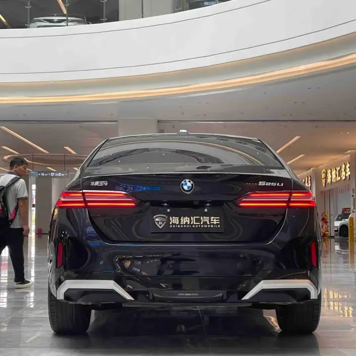 BMW 5 Series 2024 Model 525Li M Sports Set – фото 5
