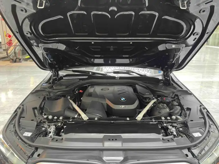 BMW 5 Series 2024 Model 525Li M Sports Set – фото 6