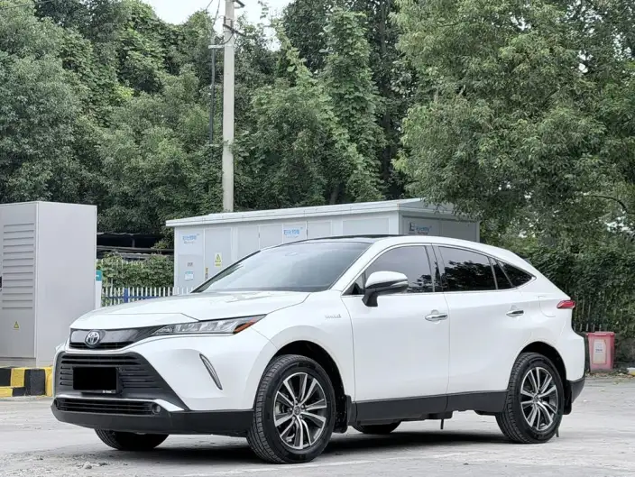 Toyota Harrier 2022 Model Hybrid 2.5L CVT 2WD Deluxe Edition – фото 1