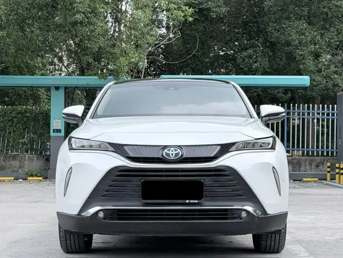 Toyota Harrier 2022 Model Hybrid 2.5L CVT 2WD Deluxe Edition – фото 2