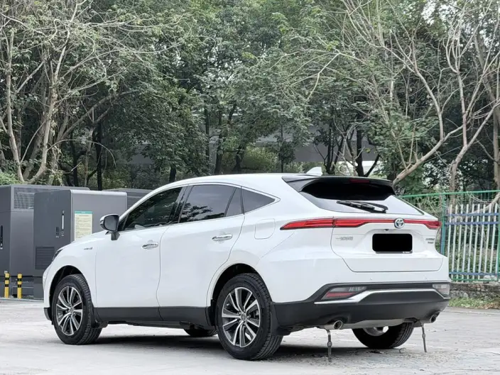Toyota Harrier 2022 Model Hybrid 2.5L CVT 2WD Deluxe Edition – фото 4