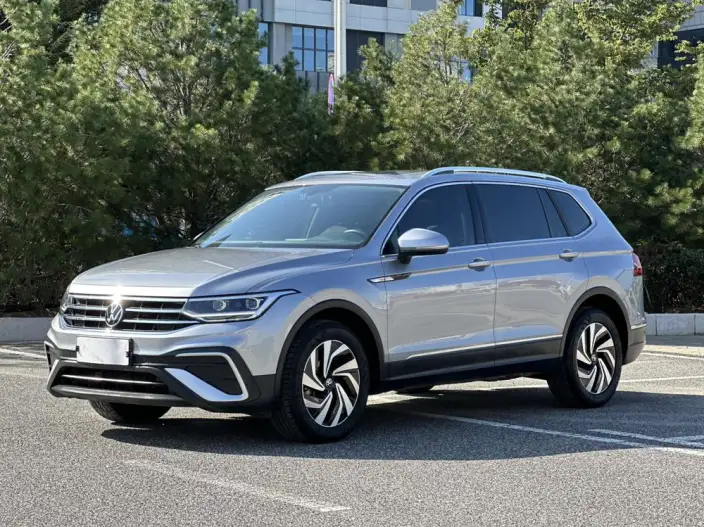 Volkswagen Tiguan L 2023 Model 330TSI 2WD Smart Edition – фото 1