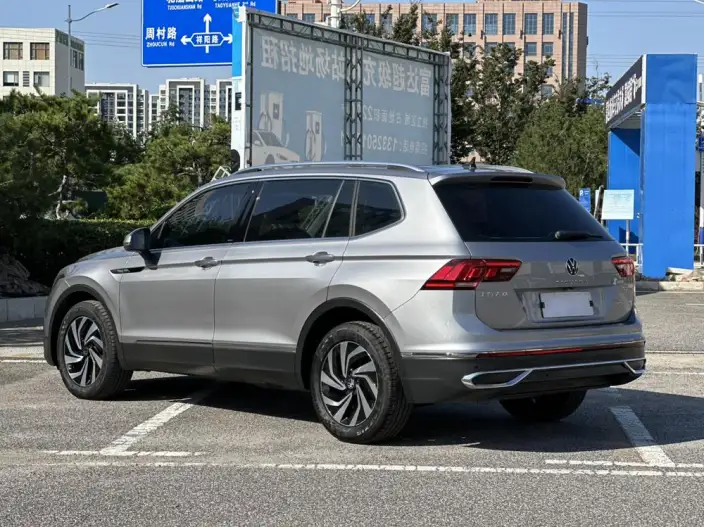 Volkswagen Tiguan L 2023 Model 330TSI 2WD Smart Edition – фото 3