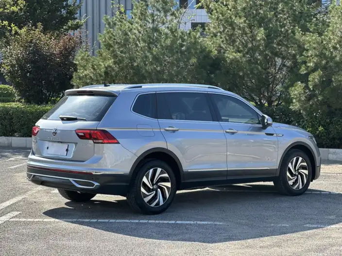 Volkswagen Tiguan L 2023 Model 330TSI 2WD Smart Edition – фото 5