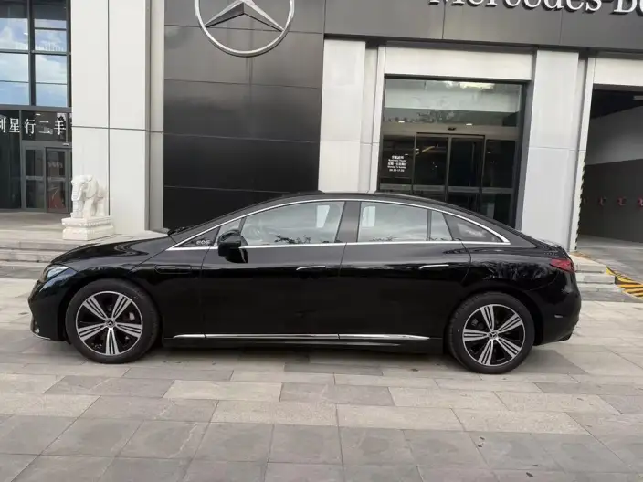 Mercedes-Benz EQE 2025 Model EQE 500 4MATIC Deluxe Edition – фото 4