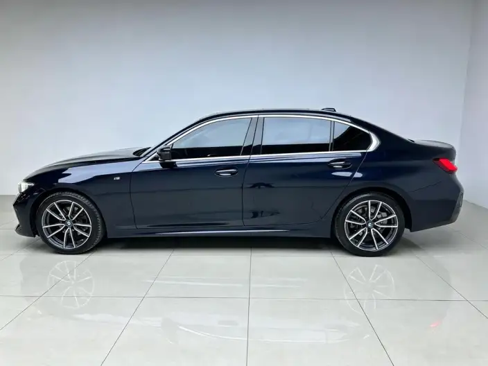 BMW 3 Series 2023 Model 320Li M Sports Set – фото 4