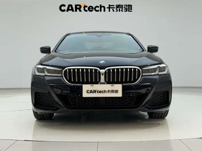 BMW 5 Series 2022 Model Facelift II 530Li Exclusive Model M Sports Set – фото 2