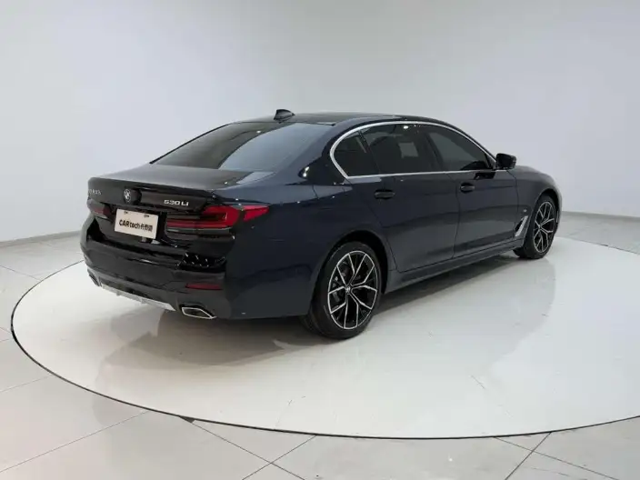 BMW 5 Series 2022 Model Facelift II 530Li Exclusive Model M Sports Set – фото 7