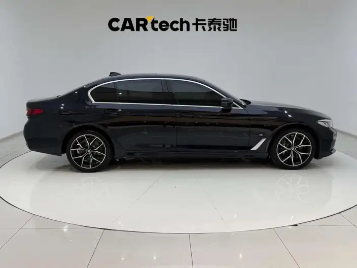 BMW 5 Series 2022 Model Facelift II 530Li Exclusive Model M Sports Set – фото 8