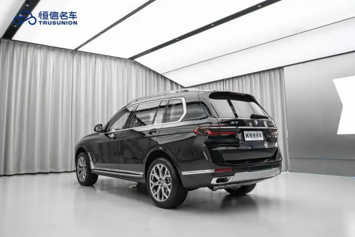 BMW X7 2023 Model xDrive40i Leading Model Luxury Set – фото 4