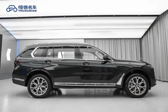BMW X7 2023 Model xDrive40i Leading Model Luxury Set – фото 7