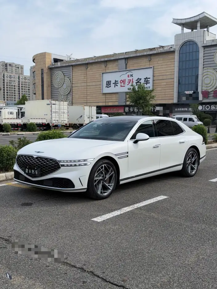 Genesis G90 2023 Model 3.5T 2WD Deluxe Edition – фото 1