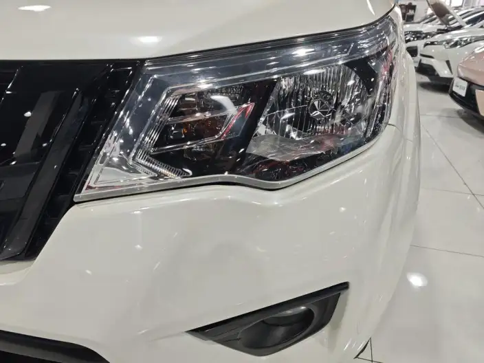 Nissan Terra 2020 Model 2.5L Automatic 4WD Deluxe Edition – фото 8