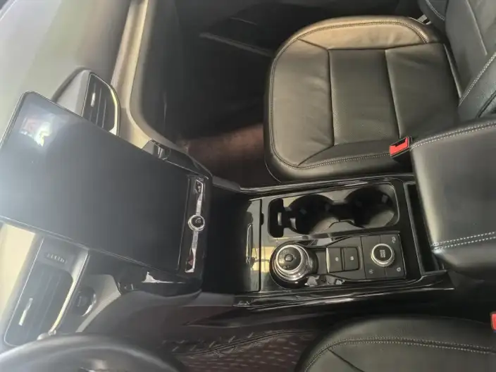 Ford Explorer 2020 Model EcoBoost 285 4WD Fashion edition 7 seat – фото 9