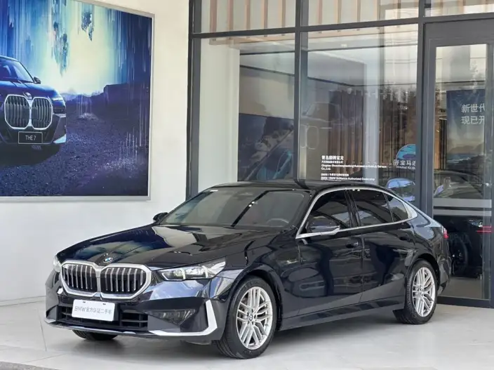 BMW 5 Series 2024 Model 525Li Luxury Set – фото 1