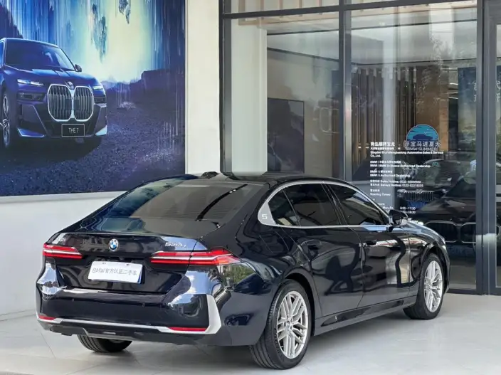 BMW 5 Series 2024 Model 525Li Luxury Set – фото 7