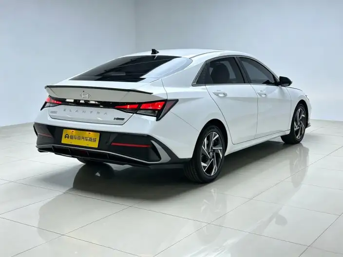 Hyundai Ioniq 2023 Model 1.5L CVT GLX Elite Edition – фото 7