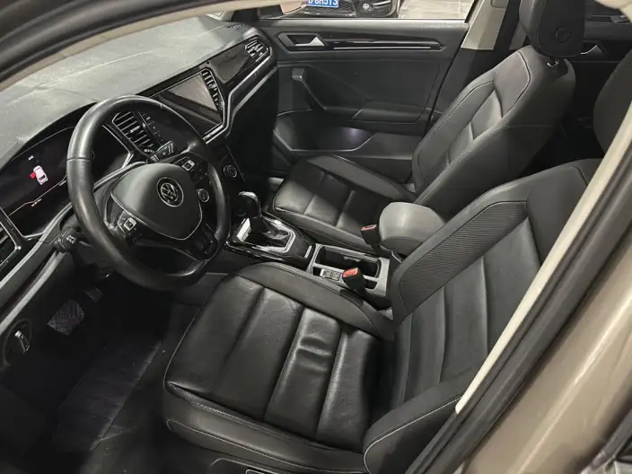 Volkswagen T-Roc 2021 Model 280TSI DSG 2WD Elite Zhilian Edition – фото 8