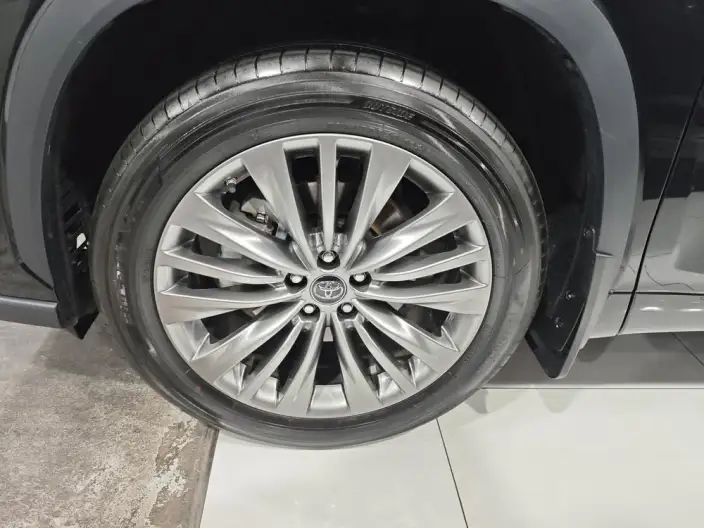 Toyota Highlander 2024 Model Hybrid 2.5L 4WD Premium Edition 7 seat – фото 7