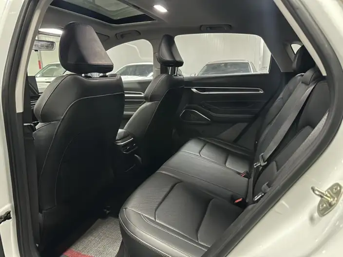 Geely Emgrand 2023 Model No. 4 Gen Champion Edition 1.5L CVT Luxury Model – фото 9