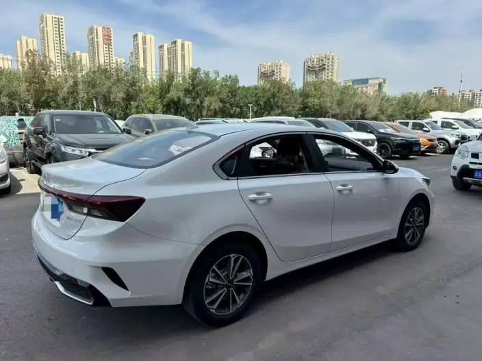 Kia K3 2024 Model 1.5L IVT Comfort Premium Edition – фото 6