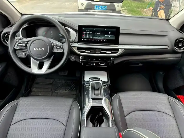 Kia K3 2024 Model 1.5L IVT Comfort Premium Edition – фото 7