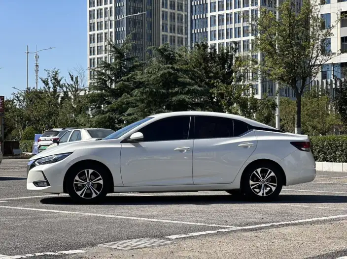 Nissan Sylphy 2021 Model 1.6L XL CVT Yuexiang Edition – фото 4