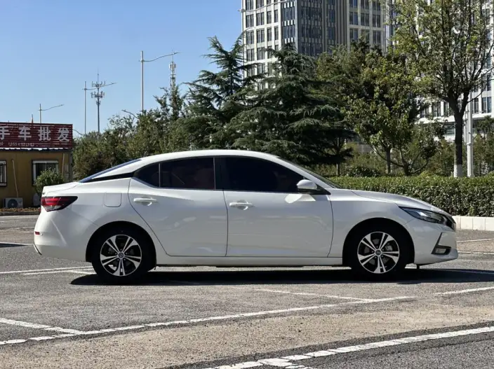 Nissan Sylphy 2021 Model 1.6L XL CVT Yuexiang Edition – фото 8
