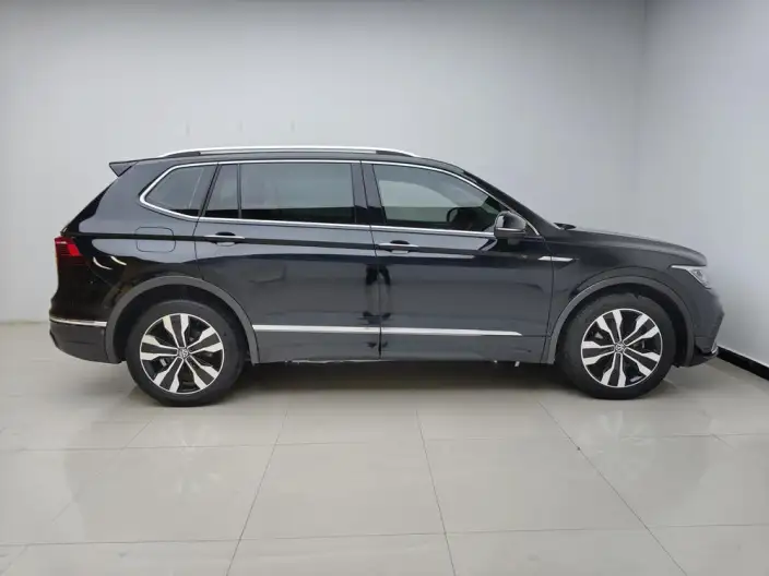 Volkswagen Tiguan L 2022 Model 380TSI Automatic 4WD R-Line Ultimate Edition 7 seat – фото 8