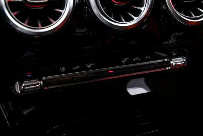 Mercedes-Benz A-Class AMG Imported 2025 Model AMG A 35 4MATIC – фото 10
