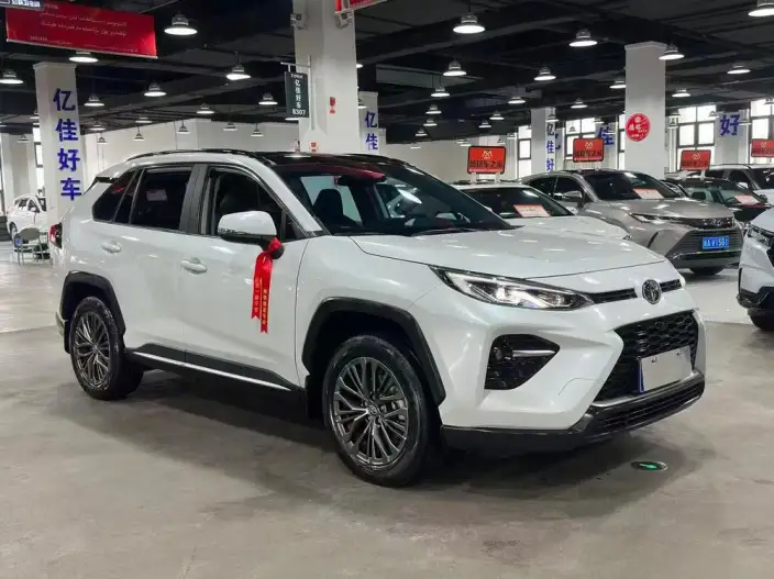 Toyota Wildlander 2023 Model 2.0L 2WD Luxury PLUS Edition – фото 3