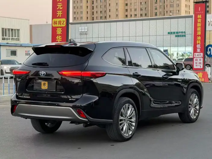 Toyota Highlander 2022 Model Hybrid 2.5L 4WD Premium Edition 7 seat – фото 6