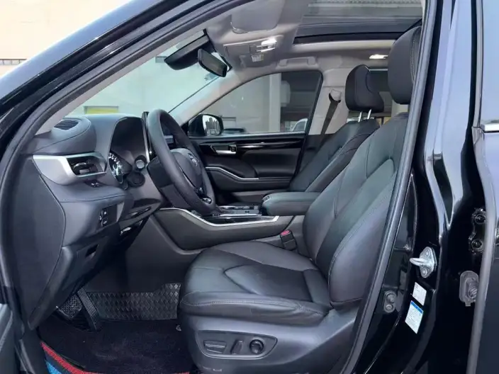 Toyota Highlander 2022 Model Hybrid 2.5L 4WD Premium Edition 7 seat – фото 8