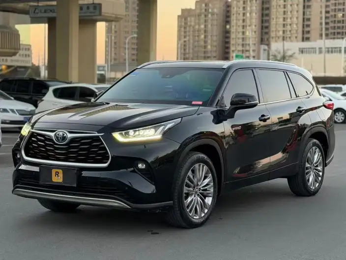 Toyota Highlander 2022 Model Hybrid 2.5L 4WD Premium Edition 7 seat – фото 10