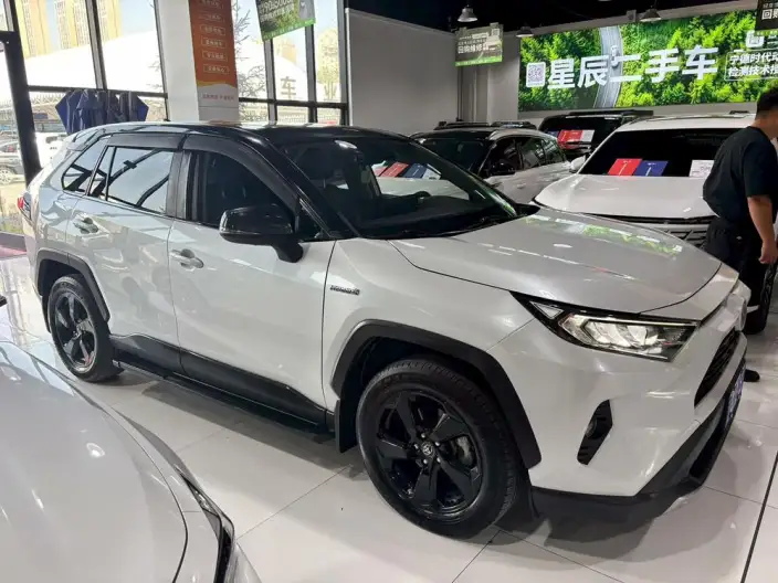 Toyota RAV4 2021 Model Hybrid 2.5L CVT 4WD Elite Plus Edition – фото 3