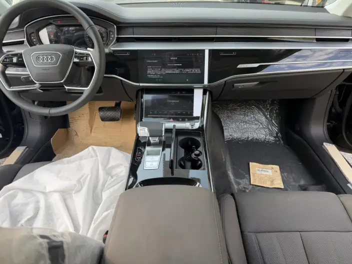 Audi A8 2025 Model A8L 45 TFSI quattro Luxury Model – фото 6