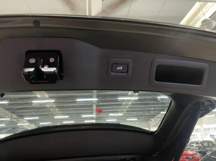 Mazda CX-5 2020 Model Facelift 2.0L Automatic 2WD Smart Prestige Model – фото 9