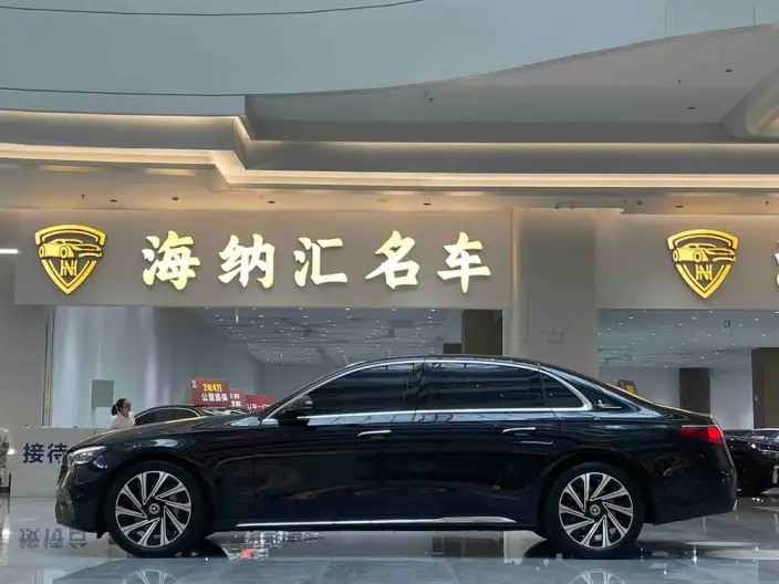 Mercedes-Benz E-Class 2024 Model E 300 L Luxury Model sedan – фото 3