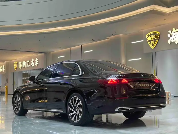 Mercedes-Benz E-Class 2024 Model E 300 L Luxury Model sedan – фото 4
