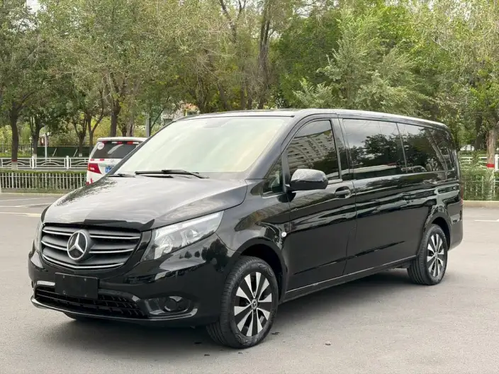 Viano 2021 Model 2.0T Elite Edition 7 seat – фото 1
